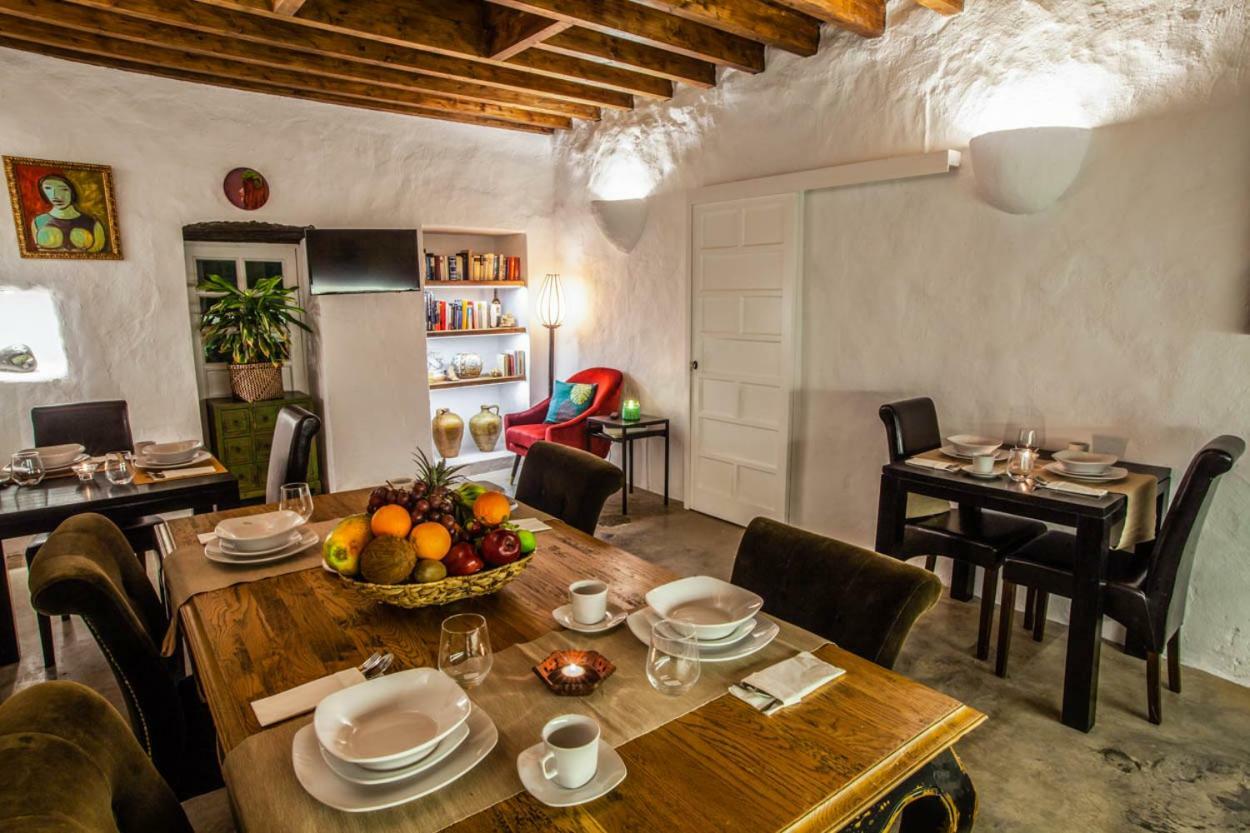 Los Lirios Hotel Rural - Adults Only Tias Exterior photo