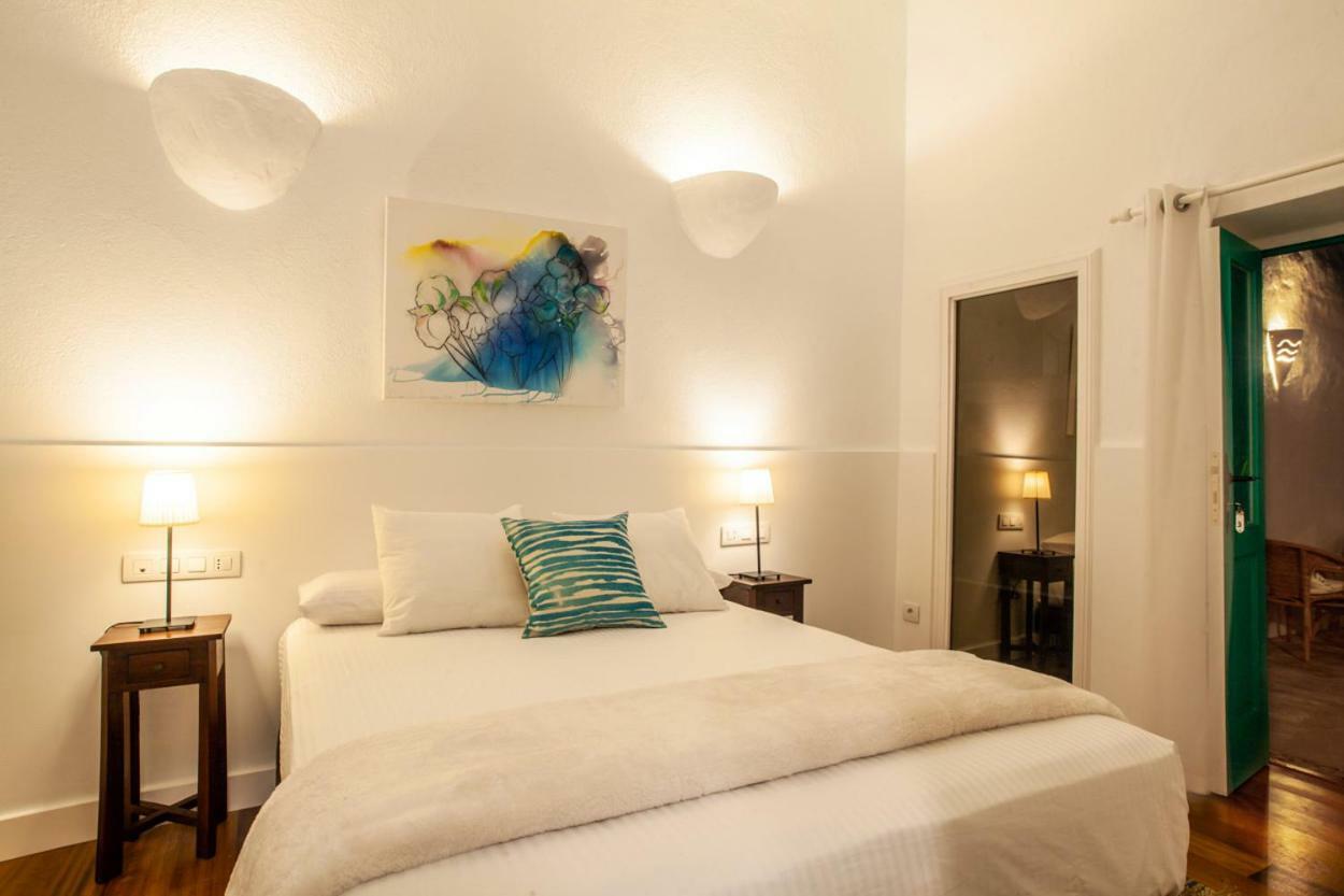 Los Lirios Hotel Rural - Adults Only Tias Exterior photo